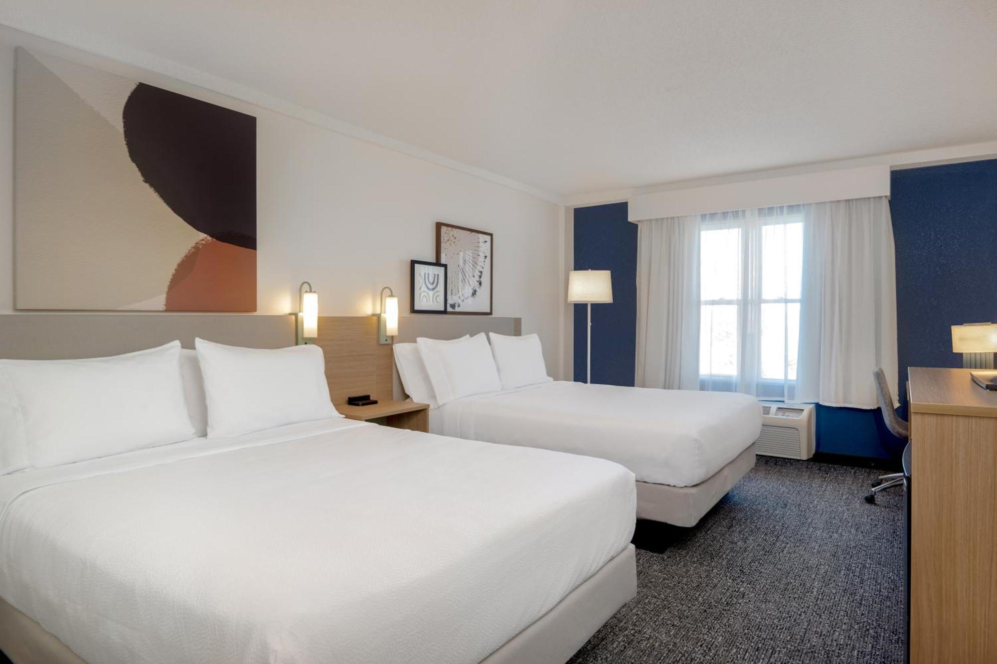 Spark By Hilton Hotel 3*